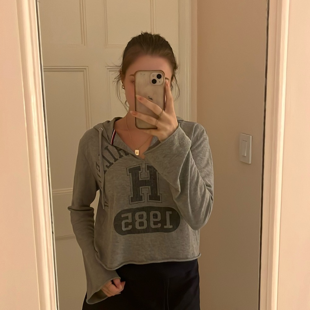 Urban Outfitters Tommy Hilfiger cropped hoodie